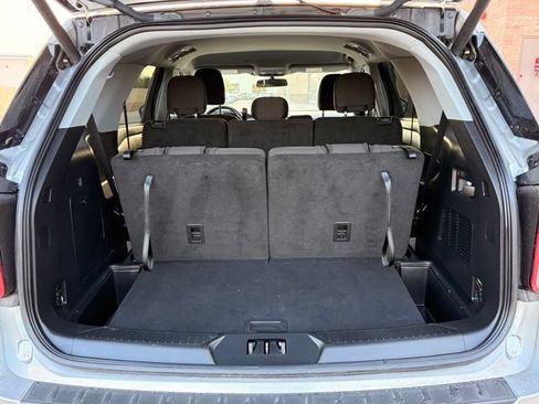 Used 2022 Ford Explorer XLT RWD image 16