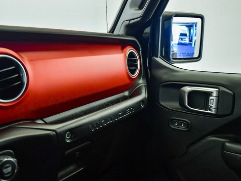 Used 2022 Jeep Wrangler Unlimited Rubicon image 30