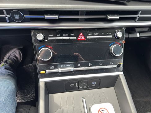 New 2026 Hyundai Santa Fe SE image 11