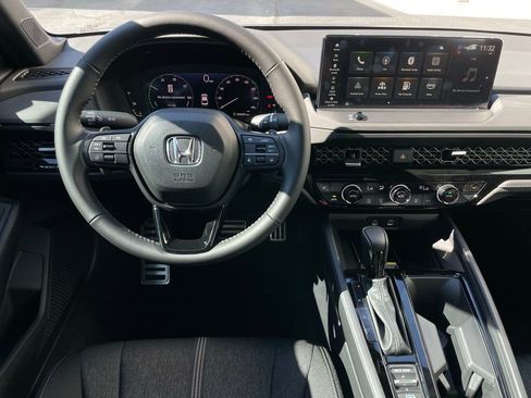 Used 2025 Honda Accord Sport image 11