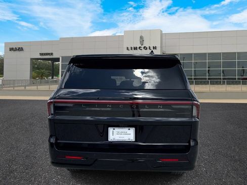 New 2026 Lincoln Navigator L Reserve AWD/4WD image 4