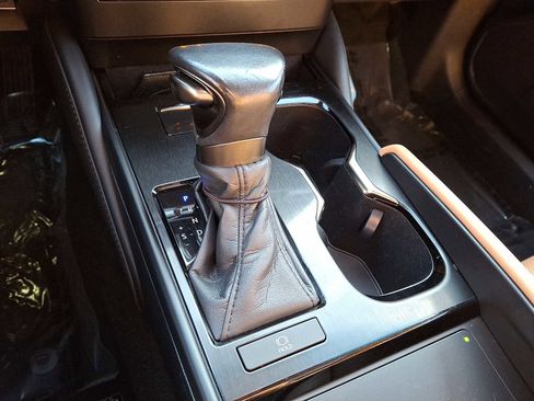 Used 2023 Lexus ES 250 w/ Premium Package image 15