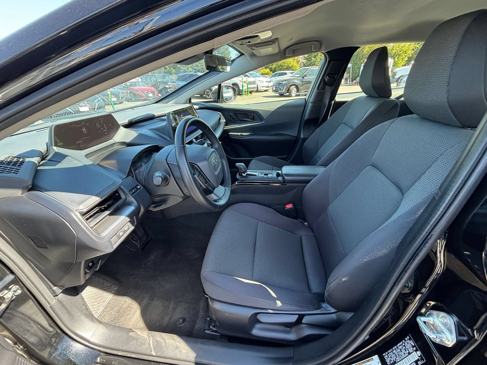 Used 2025 Toyota Prius LE FWD image 25