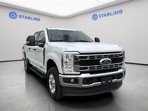Used 2025 Ford F250 XLT w/ FX4 Off-Road Package image 14