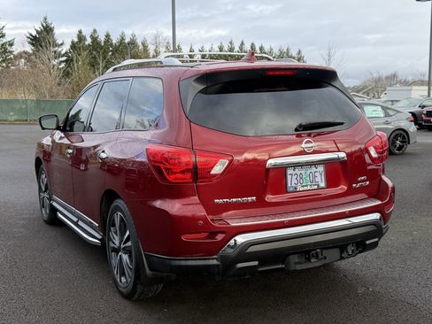 Used 2019 Nissan Pathfinder Platinum image 6