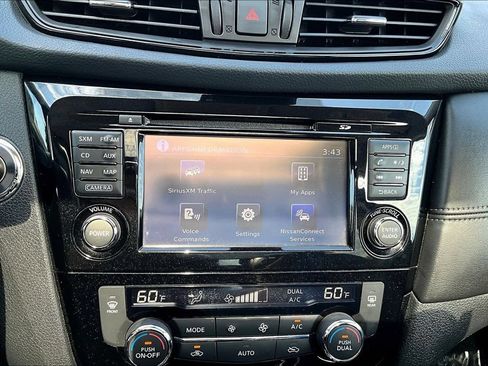 Used 2017 Nissan Rogue SL w/ SL Premium Package FWD image 15