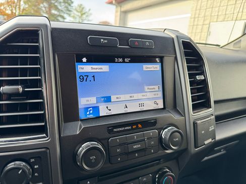 Used 2018 Ford F150 XLT w/ Equipment Group 302A Luxury image 21