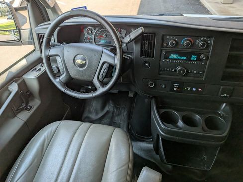 Used 2023 Chevrolet Express 3500 LS RWD image 11