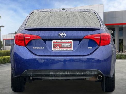 Used 2018 Toyota Corolla SE w/ SE Premium Package image 5