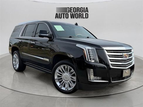 Used 2018 Cadillac Escalade Platinum image 5