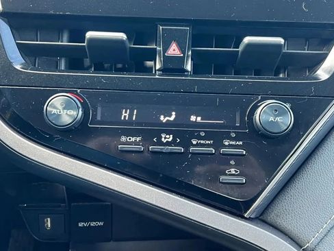 Used 2021 Toyota Camry SE FWD image 37