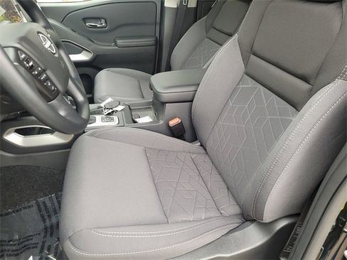 New 2026 Nissan Frontier SV image 7