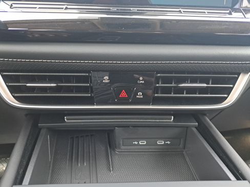 Used 2026 Volkswagen Atlas SE FWD image 21