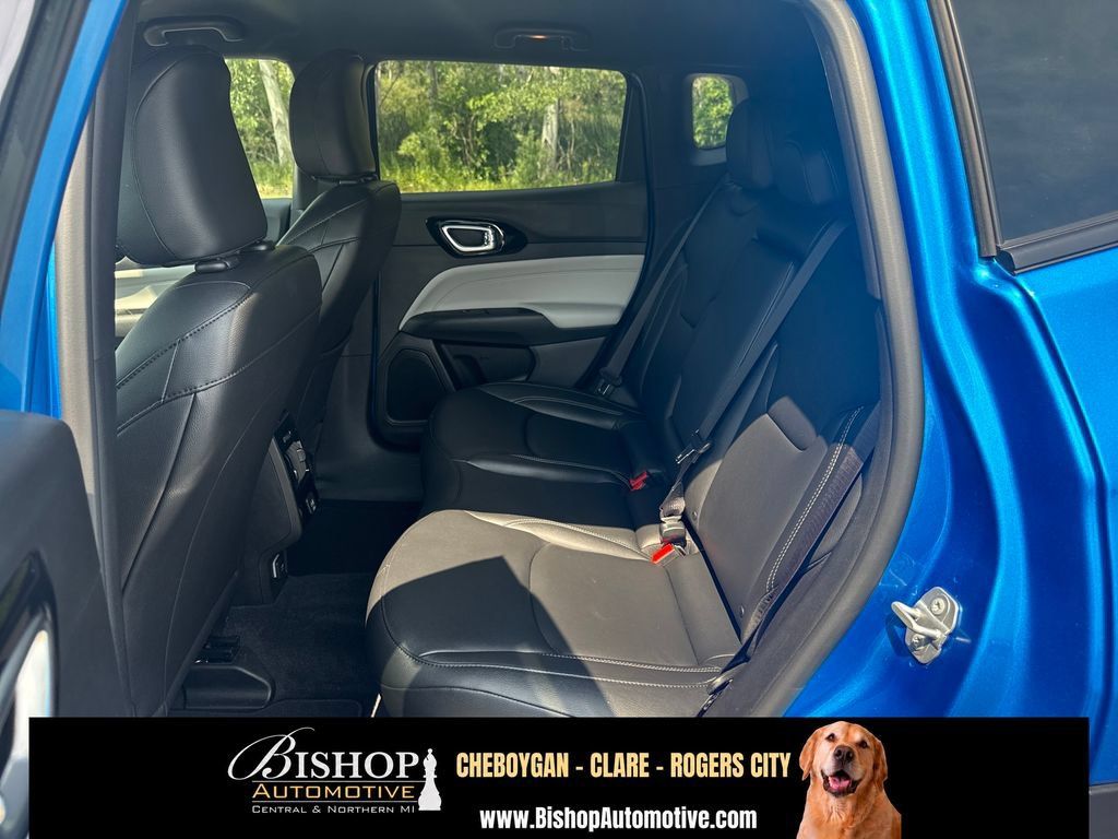 Used 2025 Jeep Compass Limited AWD/4WD image 16
