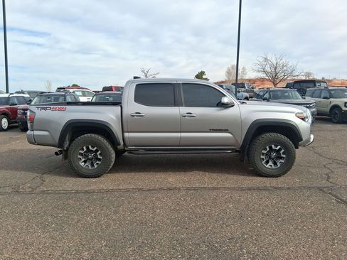 Used 2021 Toyota Tacoma TRD Off-Road w/ Technology Package image 6