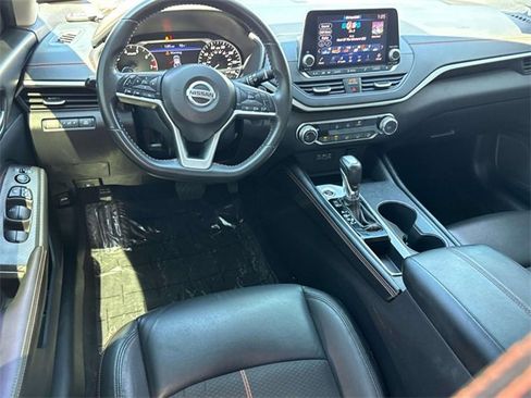Certified 2022 Nissan Altima 2.5 SR image 6
