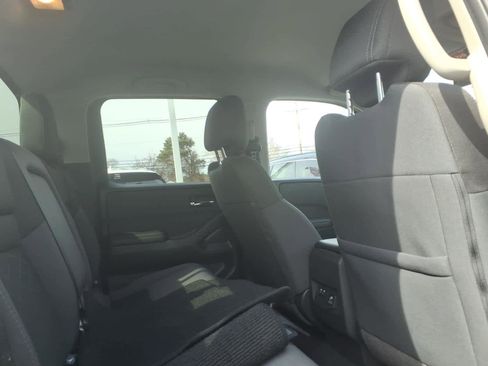 Certified 2025 Nissan Frontier SV w/ SV Convenience Package AWD/4WD image 23