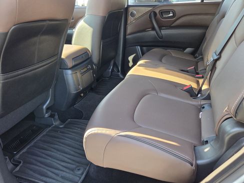 Used 2023 INFINITI QX80 Premium Select w/ Cargo Package image 12
