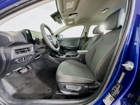 Used 2025 Kia K4 LXS image 13