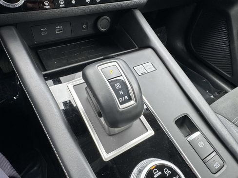 Used 2023 Mitsubishi Outlander SE image 22