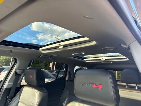 Used 2023 GMC Acadia AT4 w/ Technology Package AWD/4WD image 10