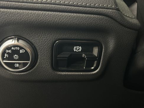 Used 2023 Mercedes-Benz EQE 500 4MATIC Sedan image 20