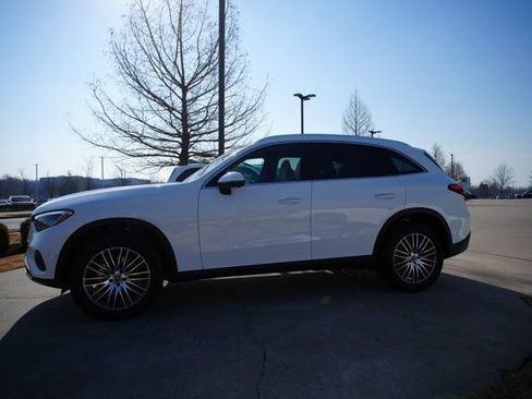Used 2026 Mercedes-Benz GLC 300 image 3