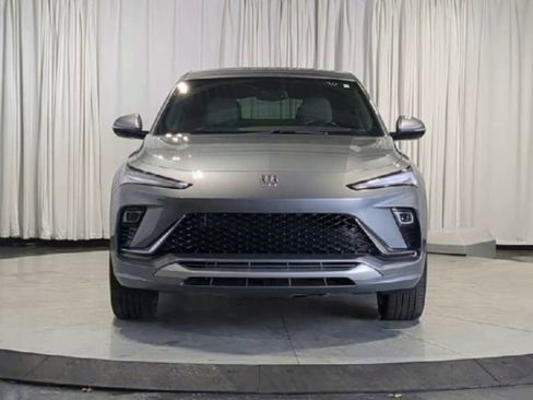 Used 2024 Buick Envista Avenir FWD image 3