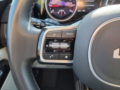 Used 2022 Kia Carnival SX image 28