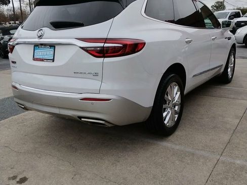 Used 2018 Buick Enclave Premium w/ Experience Buick Package image 4