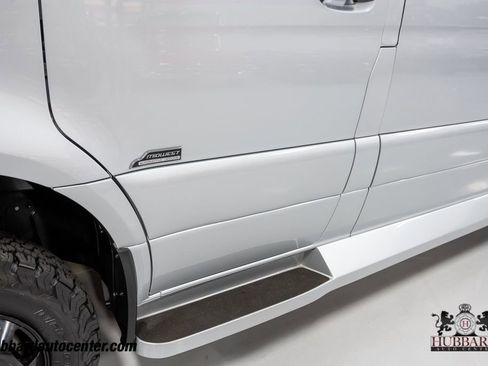 Used 2020 Mercedes-Benz Sprinter 3500 image 40