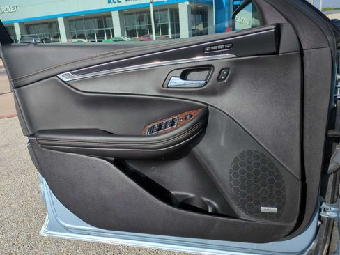 Used 2014 Chevrolet Impala LTZ FWD image 22