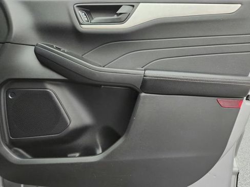 Used 2022 Ford Escape SE FWD image 28