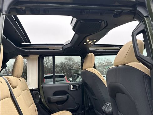 Used 2022 Jeep Wrangler Unlimited Willys image 15