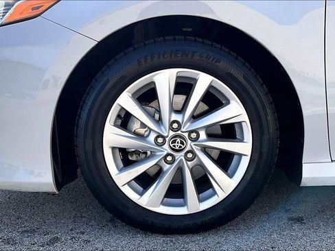 Used 2024 Toyota Camry LE w/ Convenience Package FWD image 9