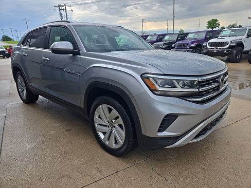 Used 2022 Volkswagen Atlas Cross Sport SE AWD/4WD image 15