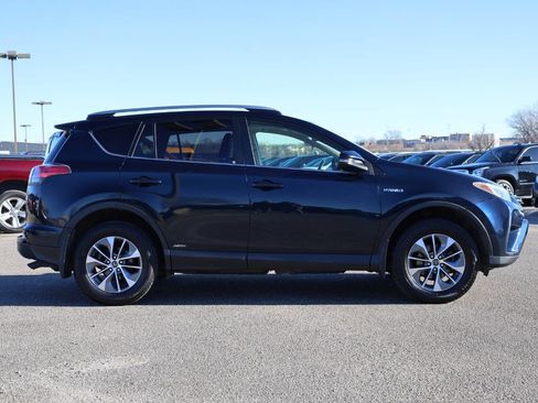 Used 2017 Toyota RAV4 XLE image 7