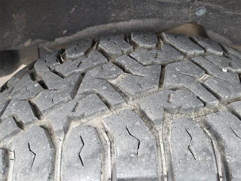 Used 2024 Chevrolet Silverado 1500 Custom image 31