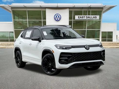 New 2026 Volkswagen Tiguan SE R-Line FWD image 1