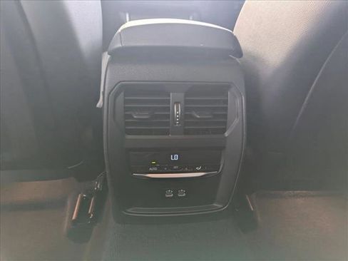 Used 2024 BMW 330i 330i w/ Premium Package image 18