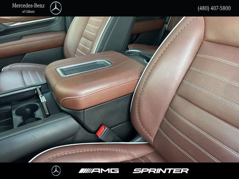 Used 2023 GMC Yukon Denali Ultimate image 18