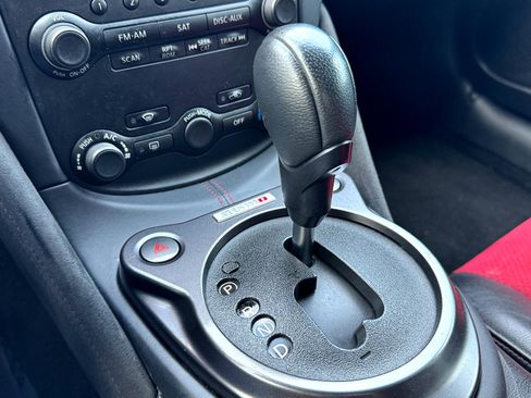 Used 2017 Nissan 370Z NISMO image 30