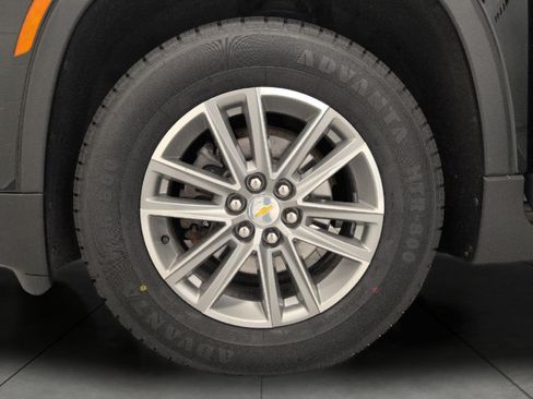 Used 2023 Chevrolet Traverse LT w/ LPO, Floor Liner Package AWD/4WD image 4