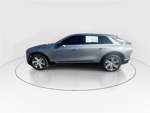 Used 2024 Cadillac Lyriq Tech image 5