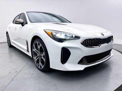 Used 2020 Kia Stinger GT2 image 9