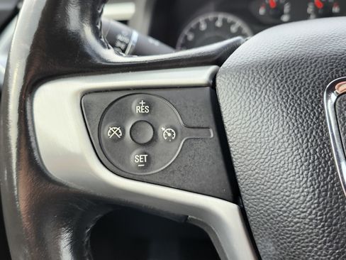 Used 2019 GMC Acadia SLE image 33