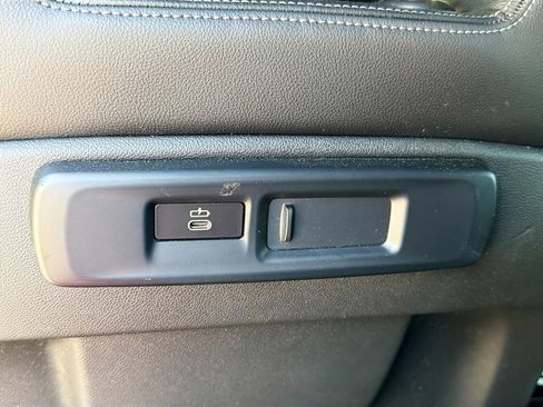 Used 2021 BMW X5 xDrive40i w/ M Sport Package AWD/4WD image 23