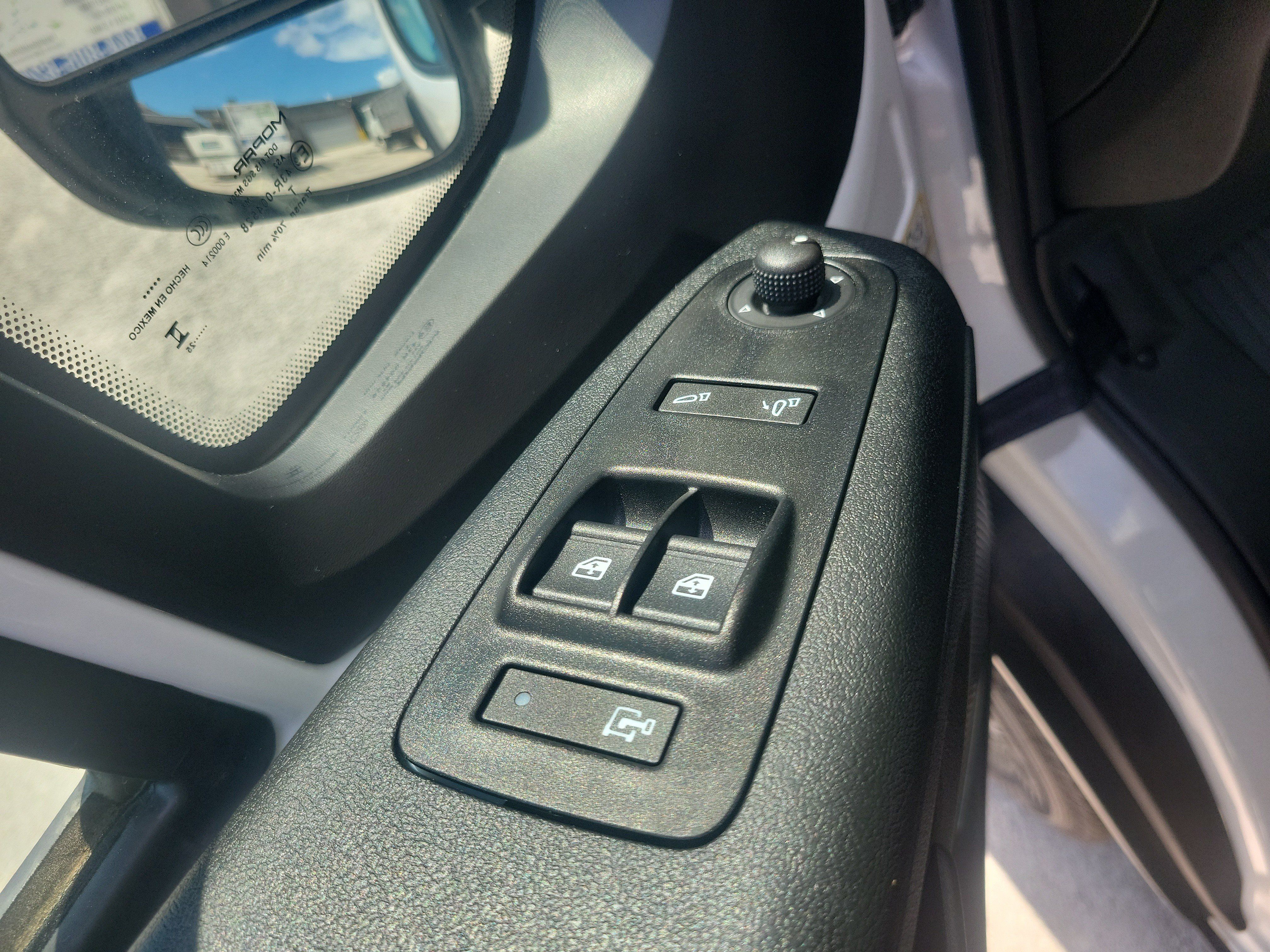 Used 2025 RAM ProMaster 2500 w/ Safety Group FWD image 9