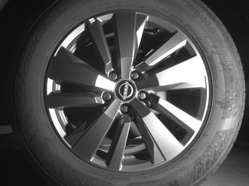 Used 2025 Nissan Pathfinder SV FWD image 14