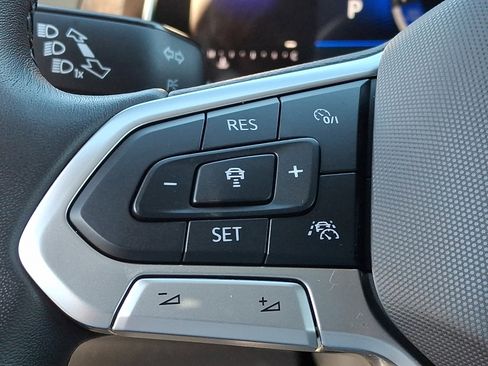 Used 2023 Volkswagen Jetta SE image 22